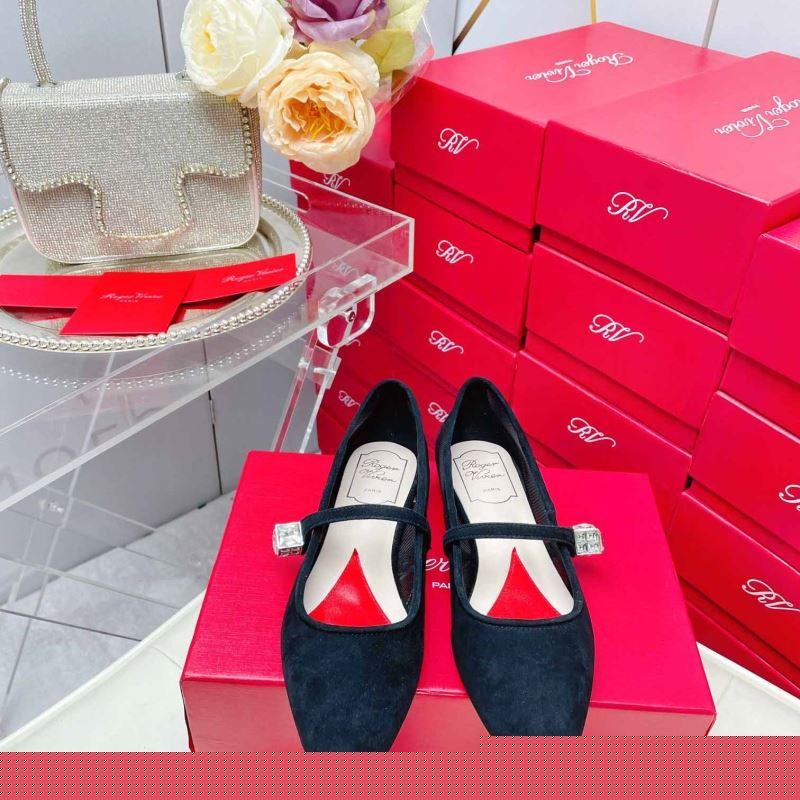 roger u1u1er flat shoes